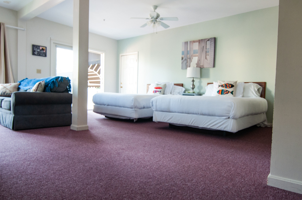 Double Deluxe Studio Suite - 2 Queen Beds with Front Balcony Photo 1