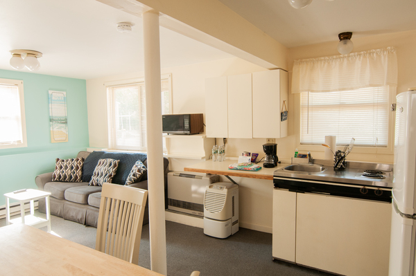 Merriwood First Floor- No balcony; close patio Photo 3