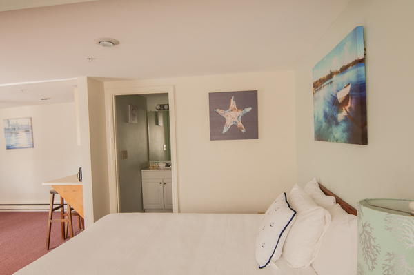 Queen Studio Third Floor- Side Photo 1