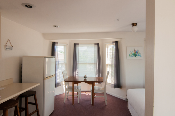 Queen Studio Balcony Third Floor Photo 5