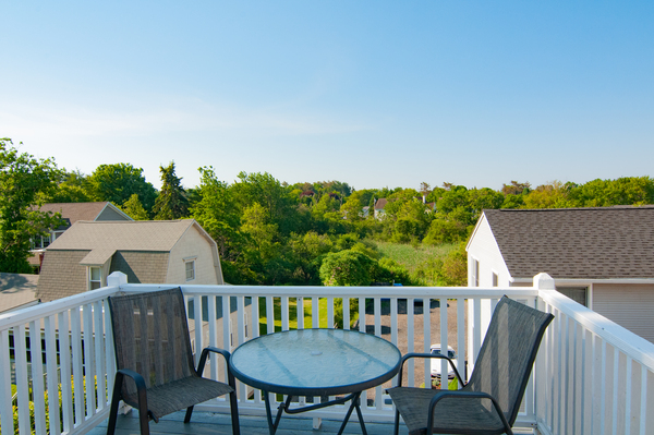 Queen Studio Balcony Third Floor Photo 6